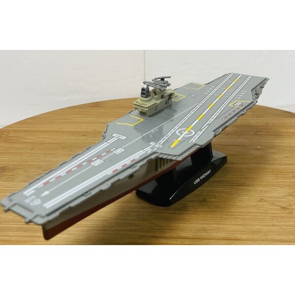 VTG 2002 Motor Max#76787  Diecast Midway 9" Aircraft Carrier Model W Helicopter - Picture 1 of 11
